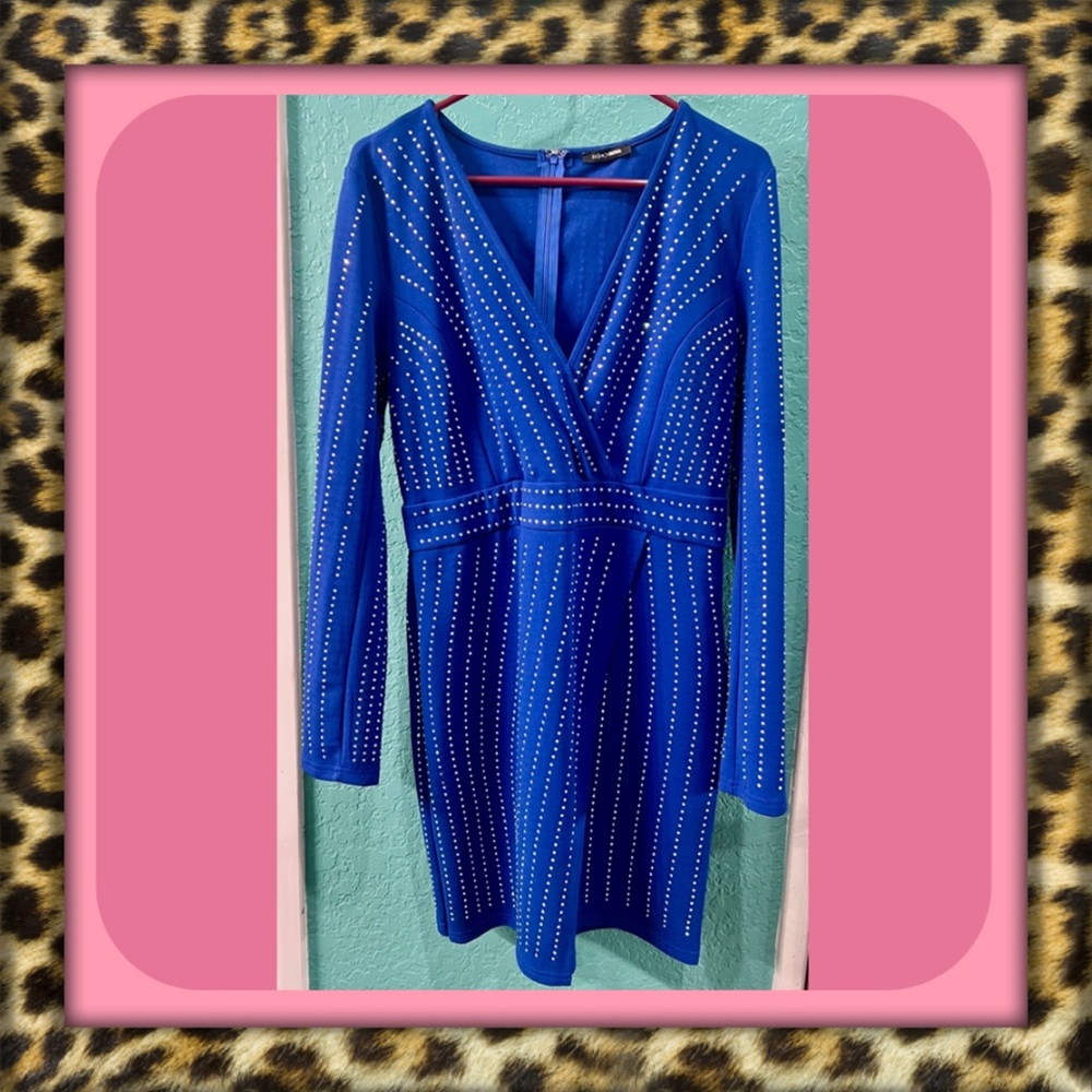 👑✅PRICE FIRM✅ Fashion Nova Royal Blue Long Sleeved Bodycon Dress